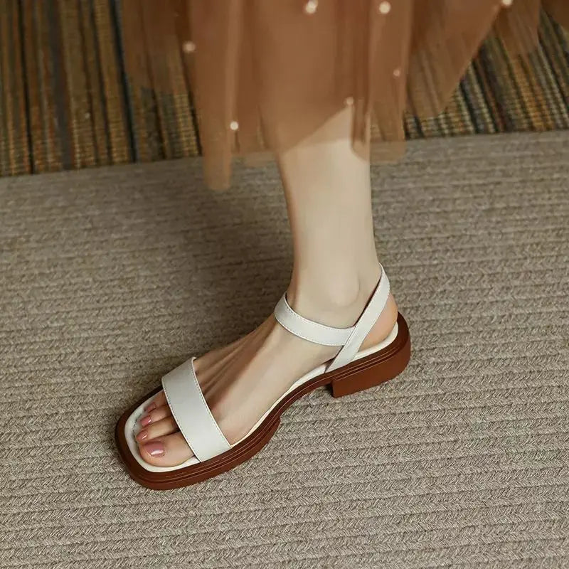 Refreshing Everyday elegance sandals with adjustable straps for women | Hester