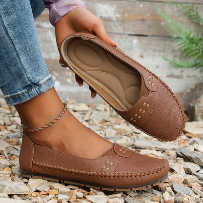 Cozy Supportive everyday shoes for women | Daria