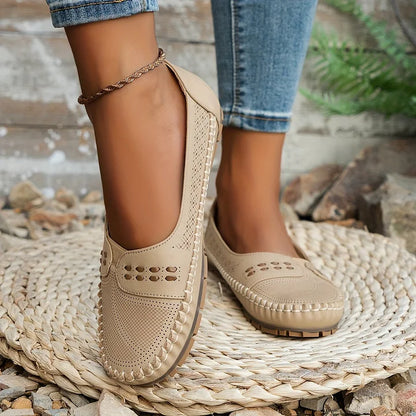 Cozy Supportive everyday shoes for women | Daria