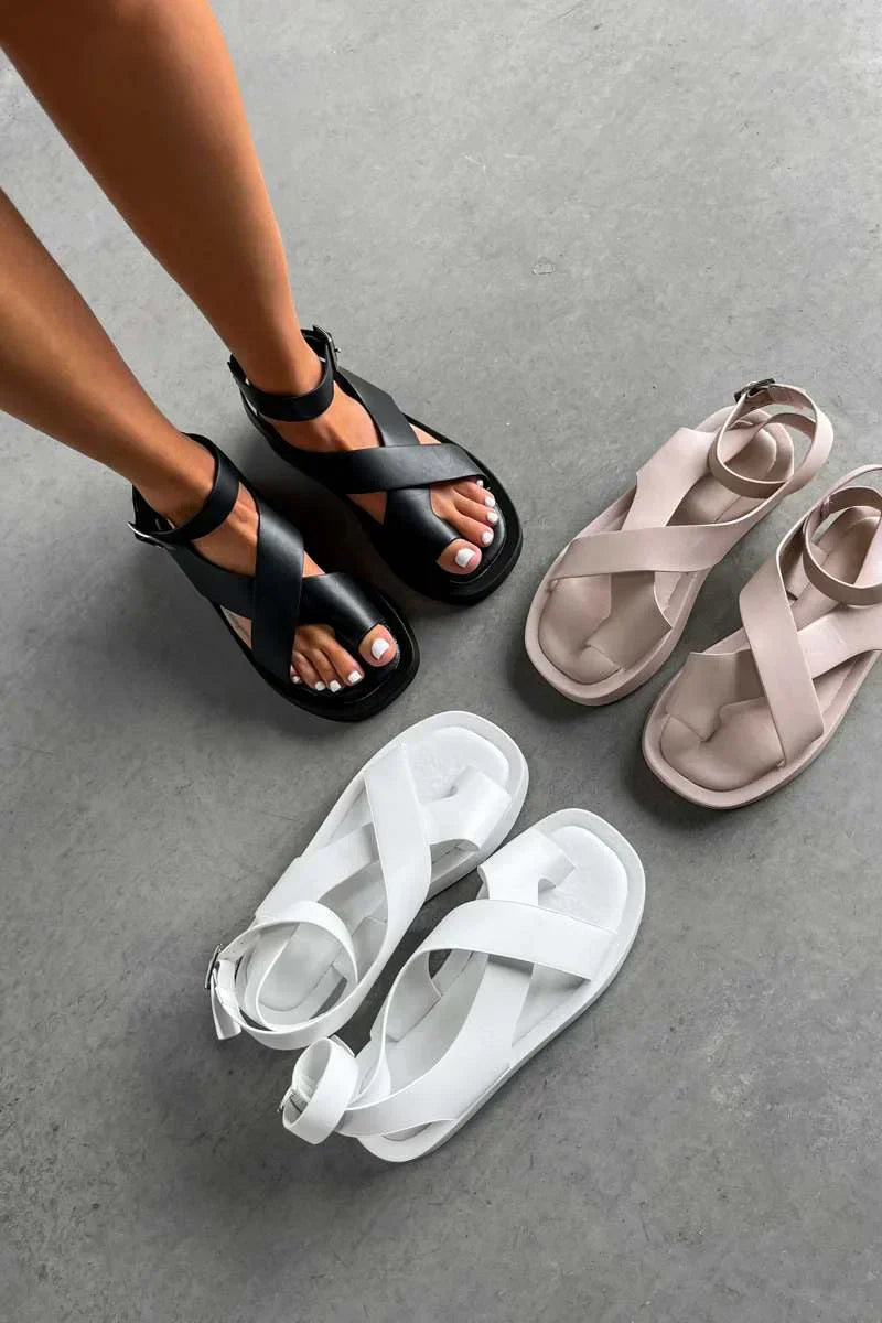Lively Comfort sandals with adjustable straps for women | Hallie