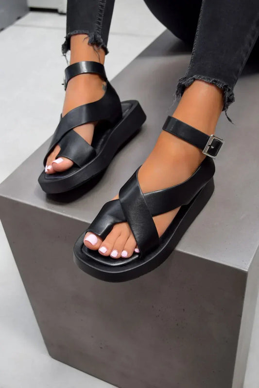 Lively Comfort sandals with adjustable straps for women | Hallie
