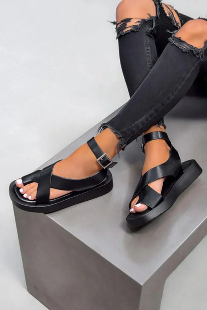 Lively Comfort sandals with adjustable straps for women | Hallie