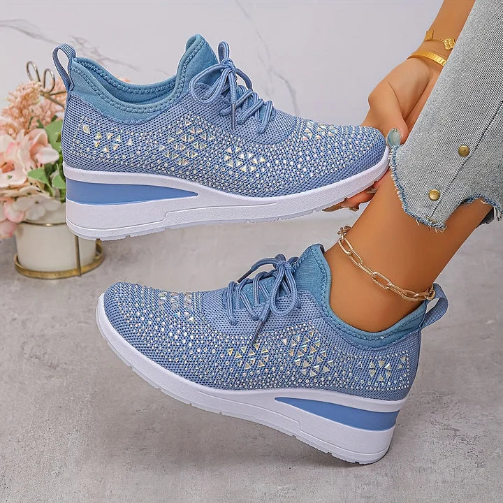 Minimalist Supportive everyday sneakers for women | Brielle