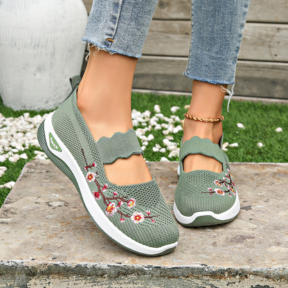 Mesmerizing Lightweight ballet flats with pointed toe for women | Tilly