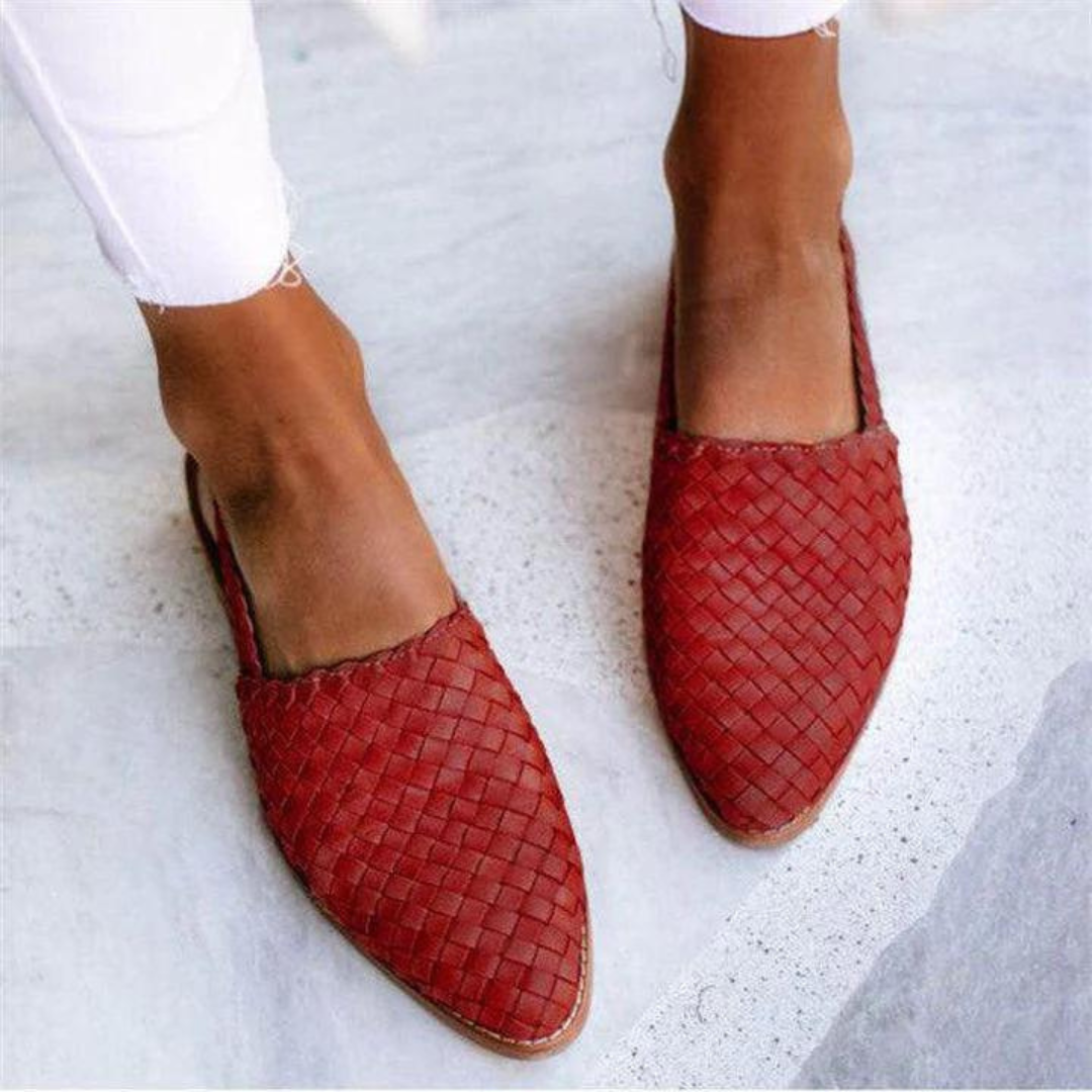 Homely Artisanal low sandals with slingback design for women | Cassia