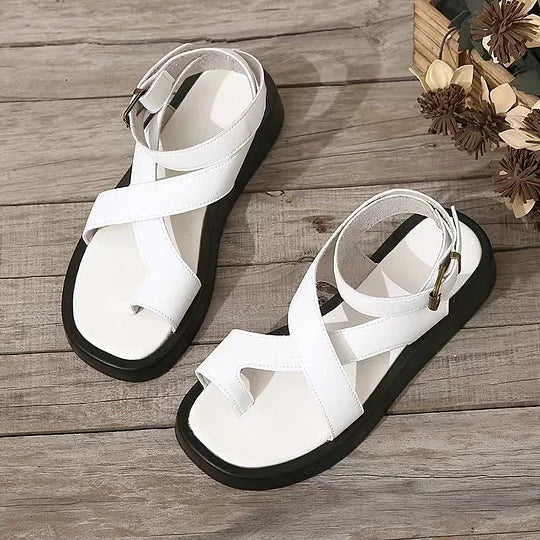 Lively Comfort sandals with adjustable straps for women | Hallie