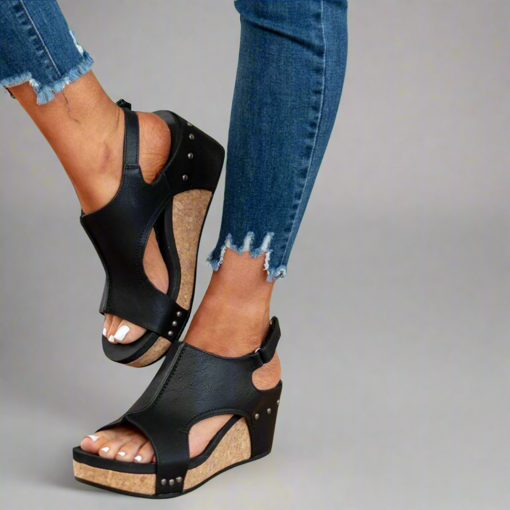 Restful Wedge sandals with timeless silhouette for women | Kenna