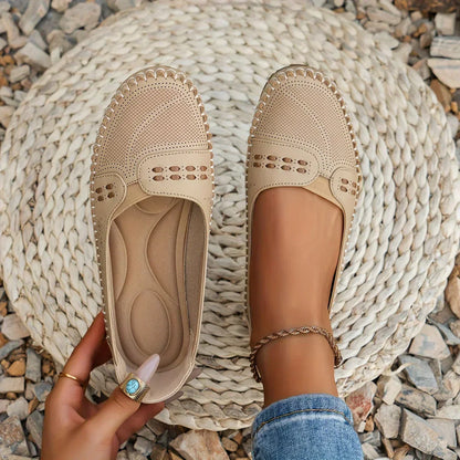 Cozy Supportive everyday shoes for women | Daria