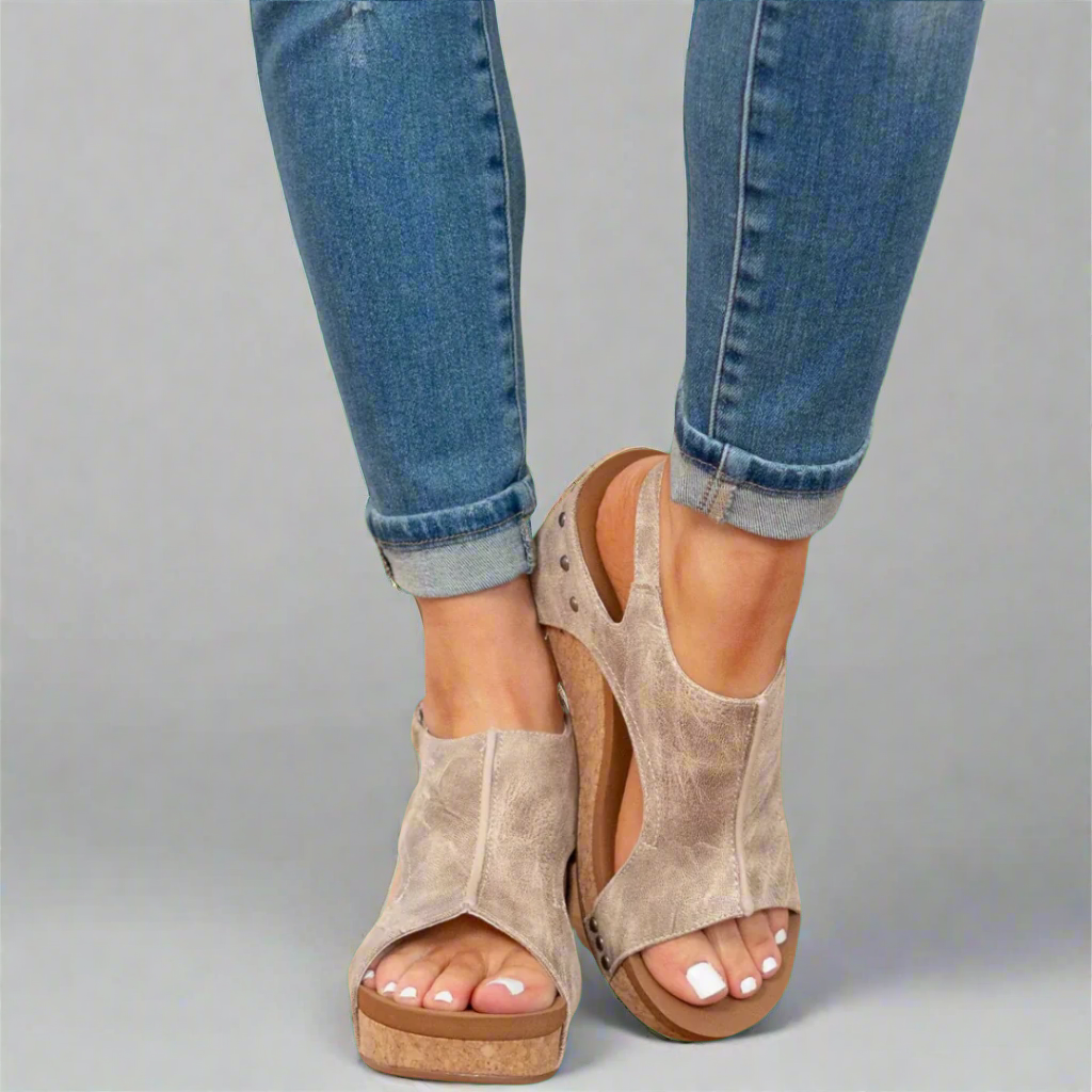 Restful Wedge sandals with timeless silhouette for women | Kenna