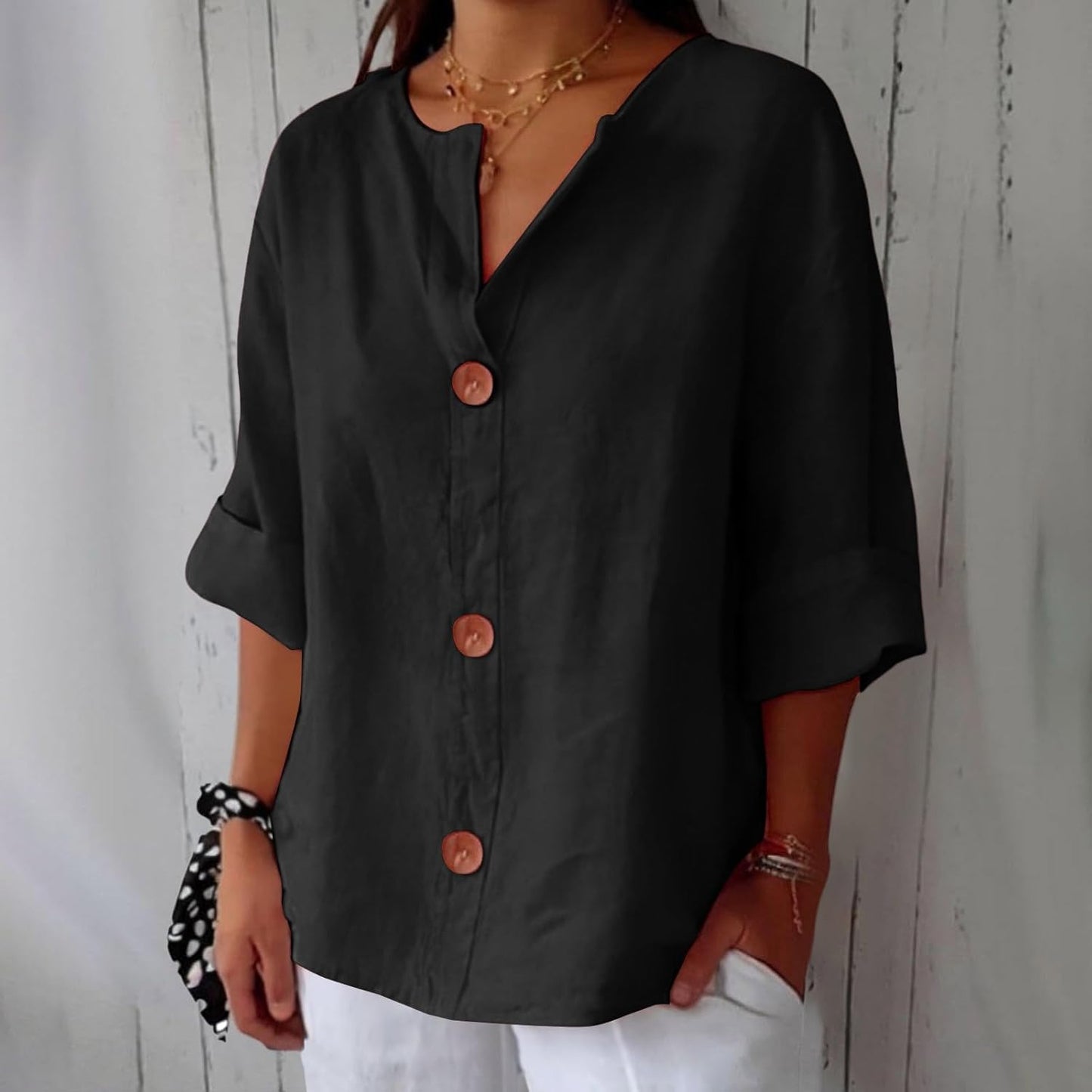 Permanent Classic everyday blouse with relaxed fit for women | Elara