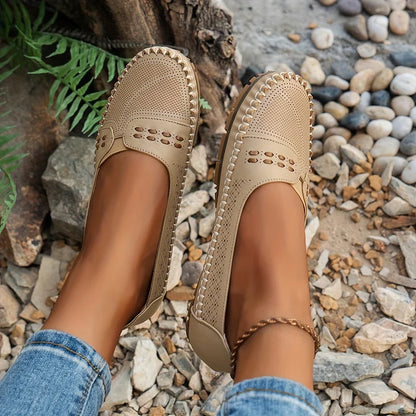 Cozy Supportive everyday shoes for women | Daria