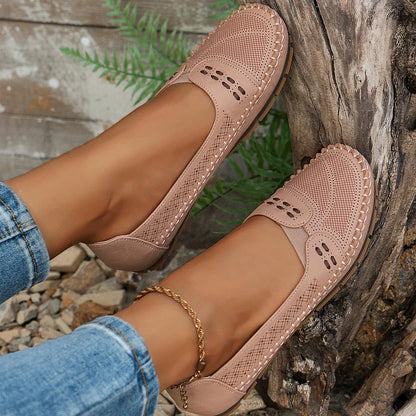 Cozy Supportive everyday shoes for women | Daria