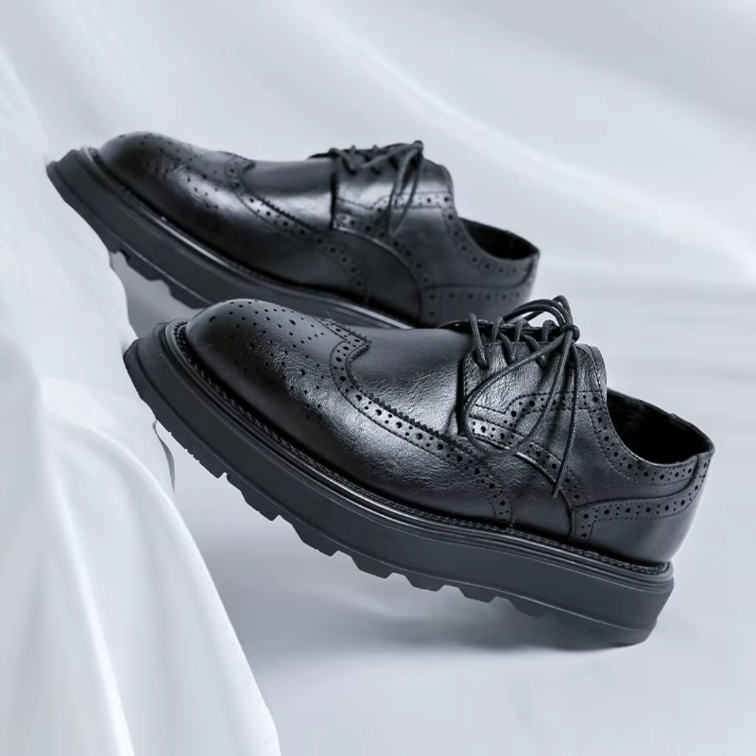Delicate Heritage Brogue Oxford Shoes For Men | Maxwell