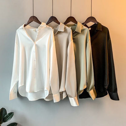Cultivated Elegant classic blouse with refined silhouette for women | Andrea