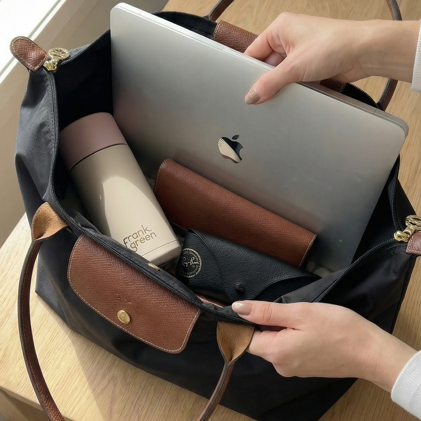 Etched Large Le Pliage tote bag for women | Longchamp