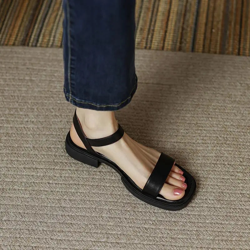 Refreshing Everyday elegance sandals with adjustable straps for women | Hester