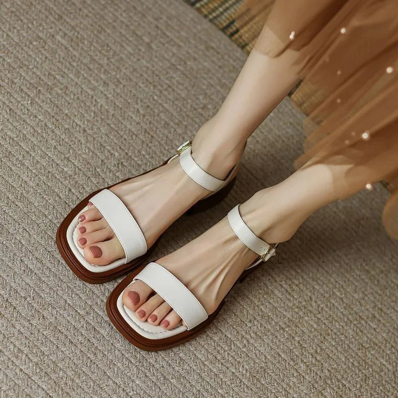 Refreshing Everyday elegance sandals with adjustable straps for women | Hester