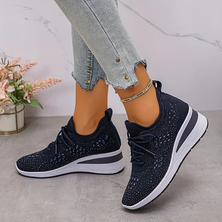 Minimalist Supportive everyday sneakers for women | Brielle