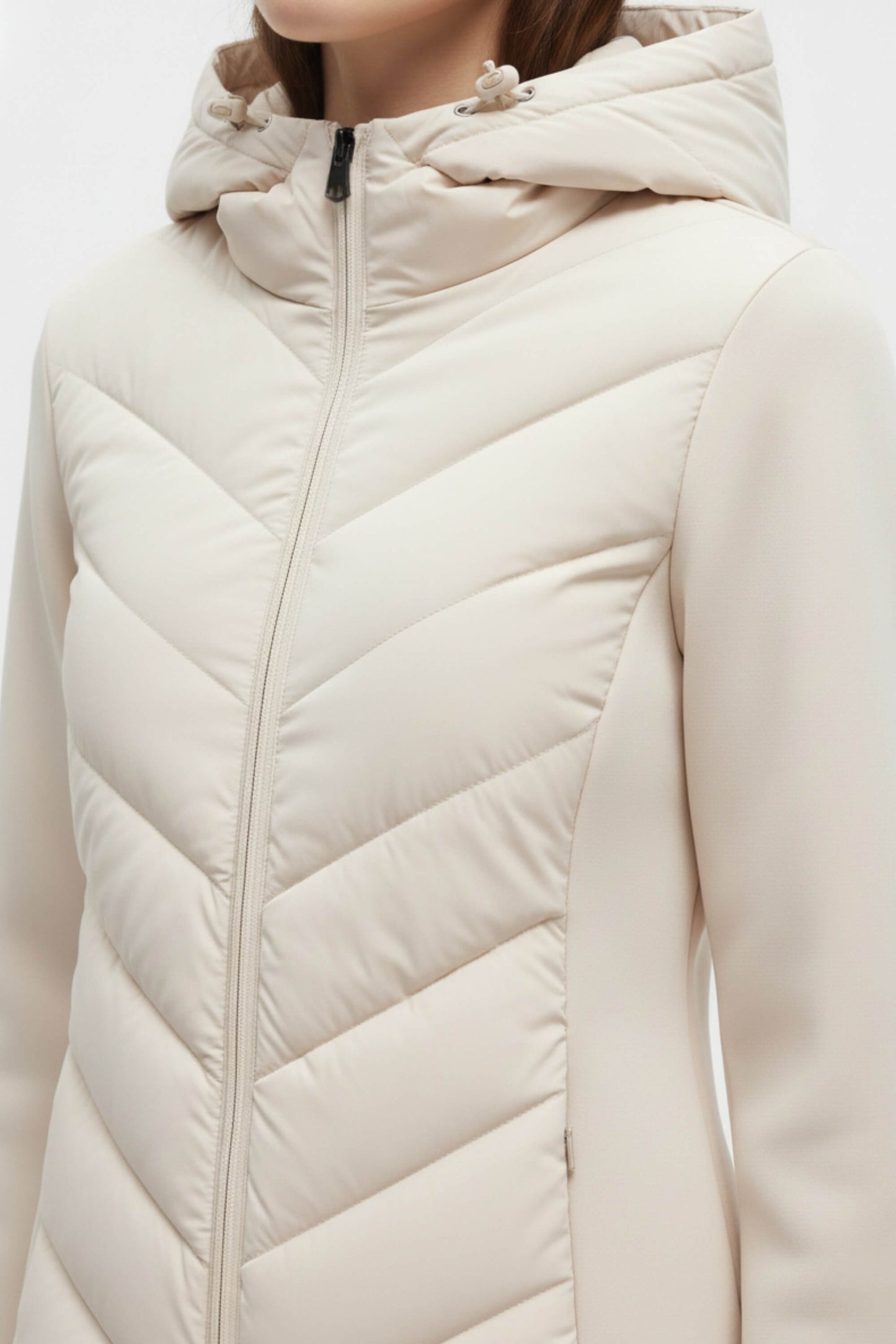 Invigorating Hooded puffer jacket with sleek silhouette for women | Caurelle