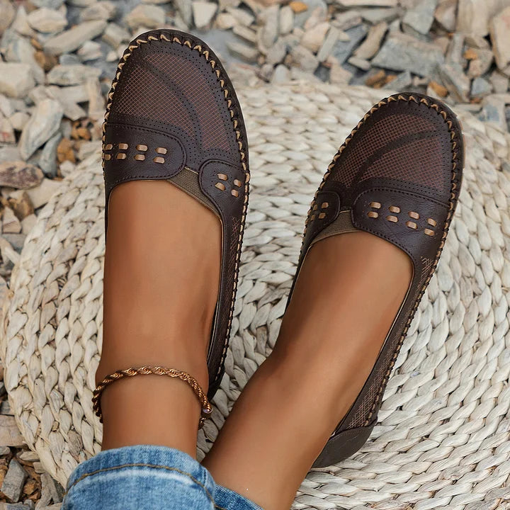 Cozy Supportive everyday shoes for women | Daria