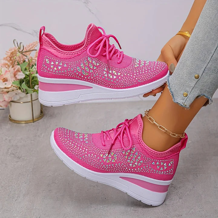 Minimalist Supportive everyday sneakers for women | Brielle