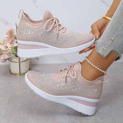 Minimalist Supportive everyday sneakers for women | Brielle